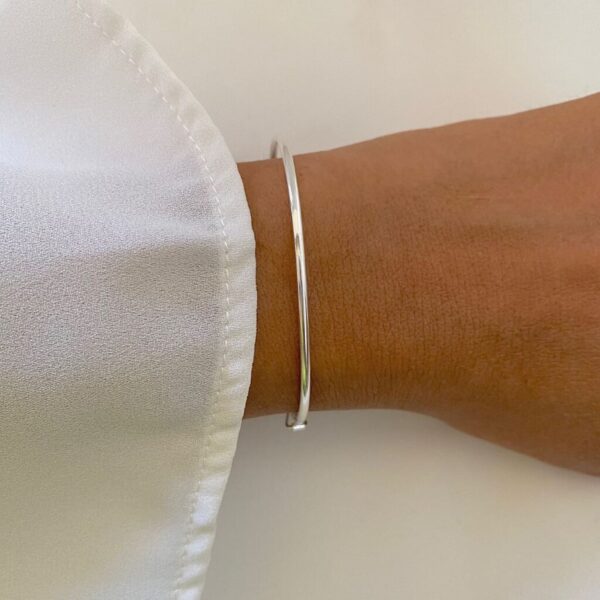 Bracelete Liso 2mm Prata 925 |